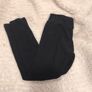 Os solid black leggings